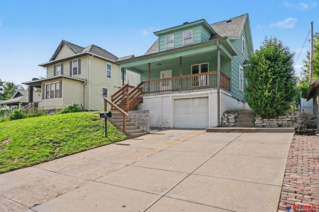 1310 S 27th Street, Omaha, NE 68105