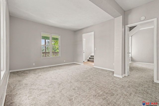 1310 S 27th Street, Omaha, NE 68105