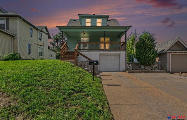 1310 S 27th Street, Omaha, NE 68105