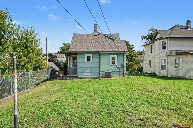 1310 S 27th Street, Omaha, NE 68105