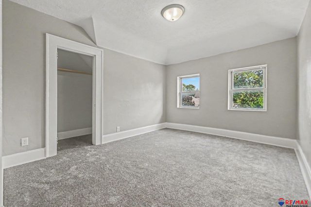 1310 S 27th Street, Omaha, NE 68105