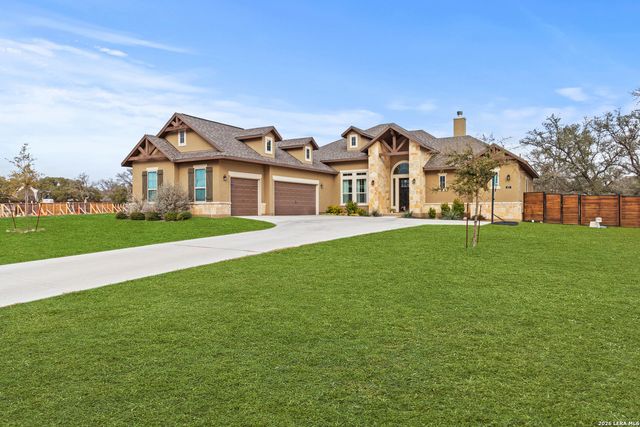 527 James Way, Castroville, TX 78009