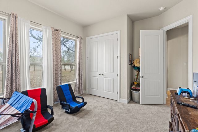 527 James Way, Castroville, TX 78009