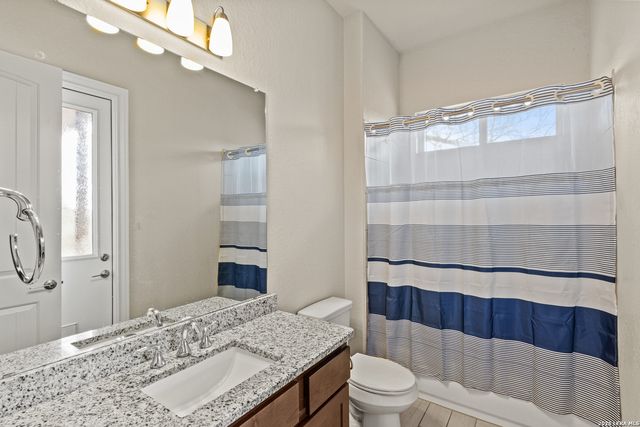 527 James Way, Castroville, TX 78009