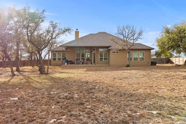 527 James Way, Castroville, TX 78009