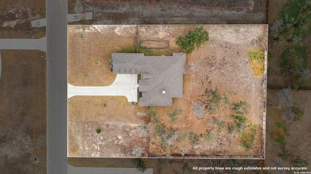 527 James Way, Castroville, TX 78009