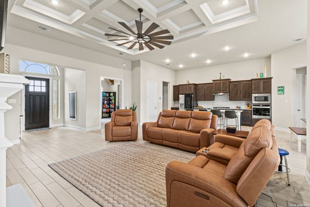 527 James Way, Castroville, TX 78009