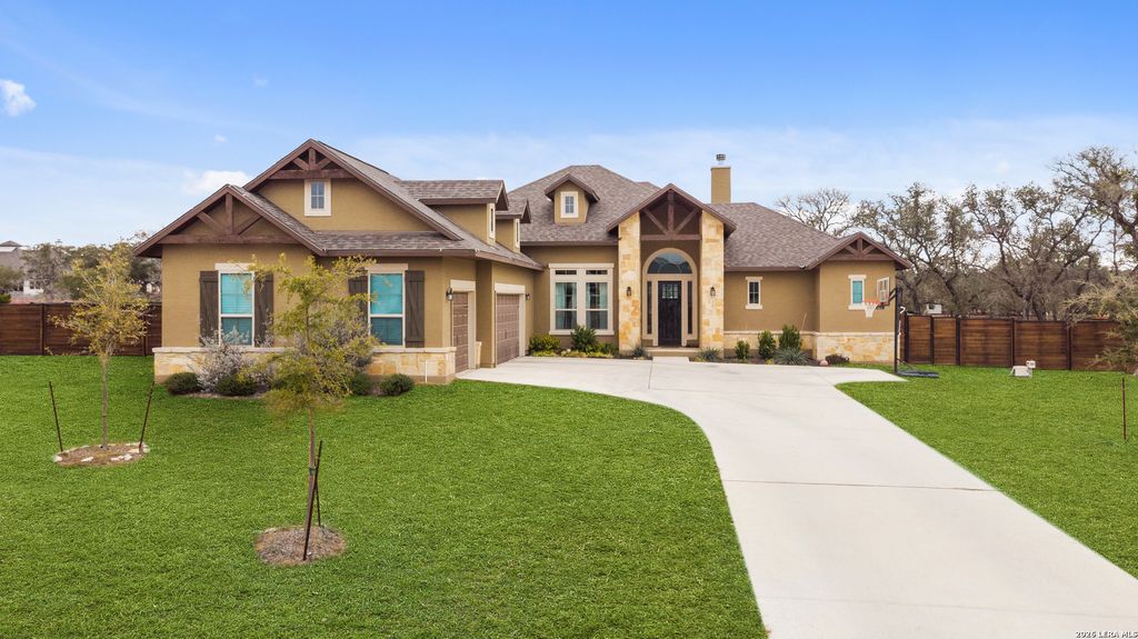 527 James Way, Castroville, TX 78009