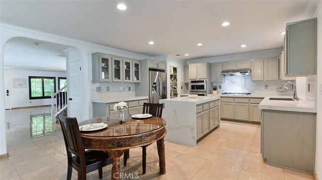 3955 Belfry Circle, Corona, CA 92883