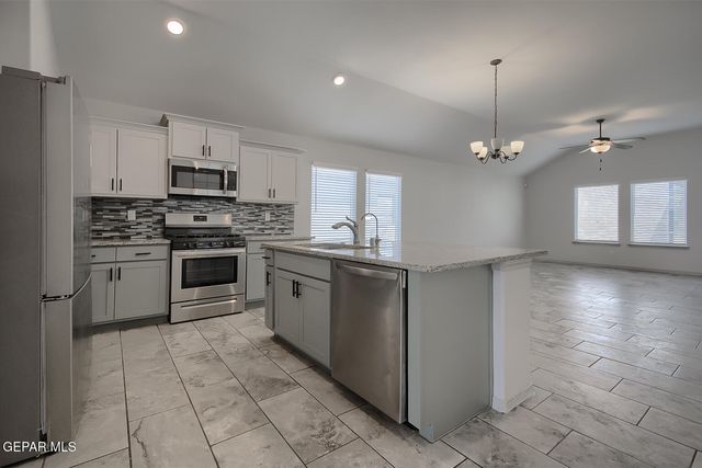 13849 GARFORTH Avenue, Horizon City, TX 79928