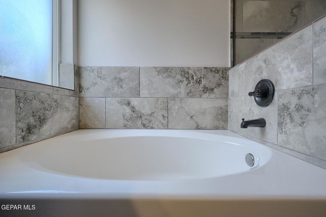 13849 GARFORTH Avenue, Horizon City, TX 79928
