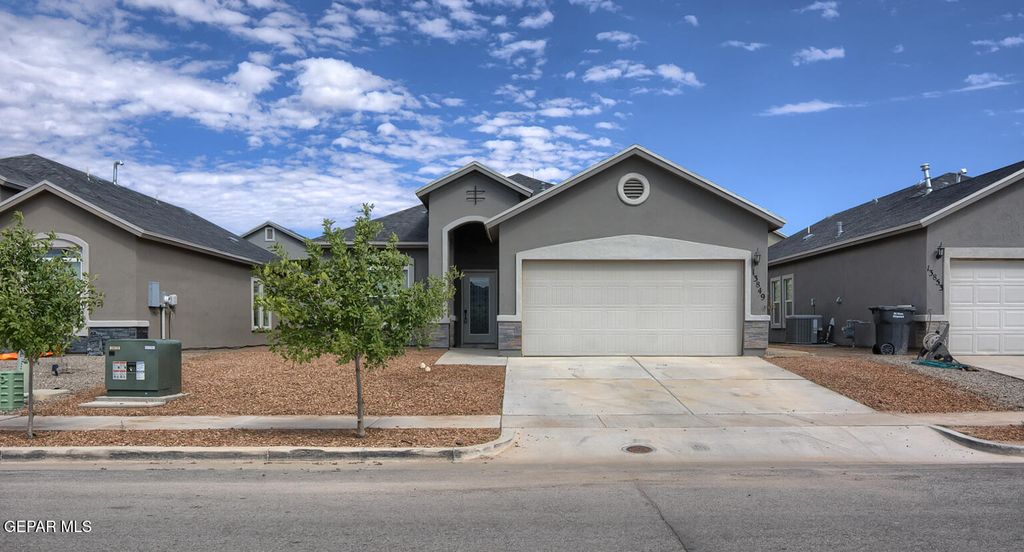13849 GARFORTH Avenue, Horizon City, TX 79928