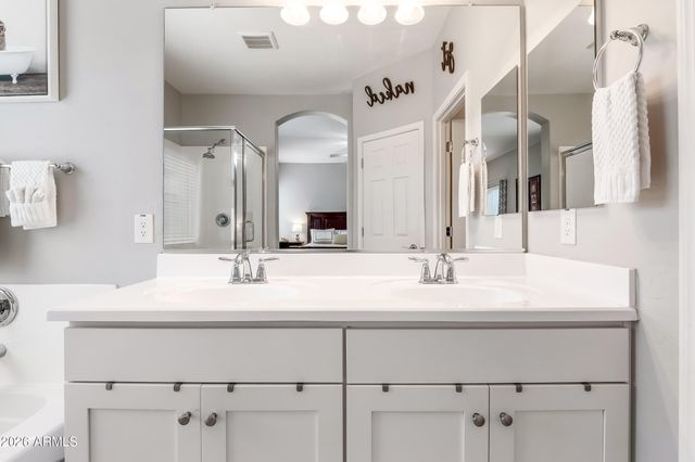 903 W SISSO TREE Avenue, San Tan Valley, AZ 85140