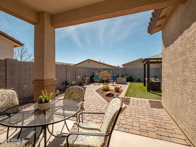 903 W SISSO TREE Avenue, San Tan Valley, AZ 85140