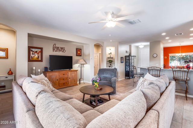 903 W SISSO TREE Avenue, San Tan Valley, AZ 85140