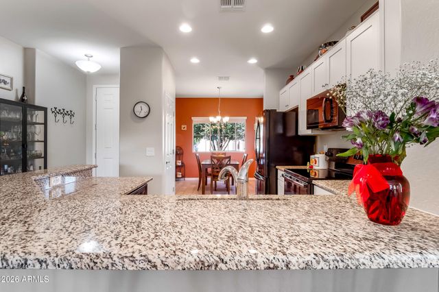 903 W SISSO TREE Avenue, San Tan Valley, AZ 85140