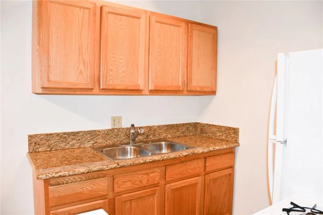 1637 W Malvern, Fullerton, CA 92833