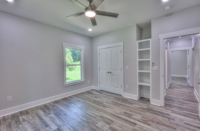 3931 Taylors Store Rd, Hampshire, TN 38461