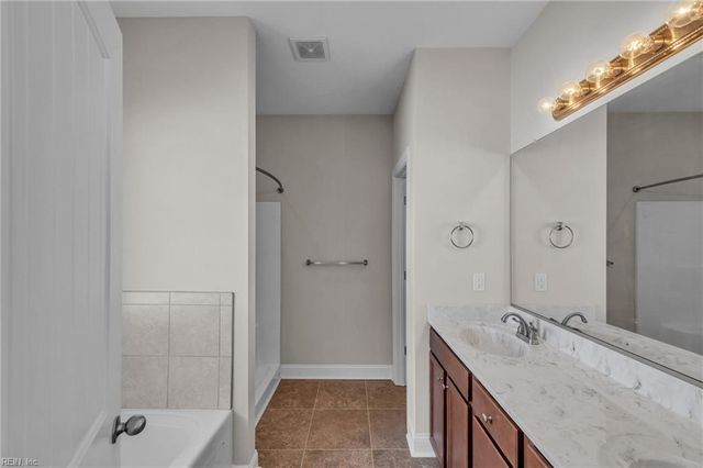 146 Moyock Landing DR, Moyock, NC 27958