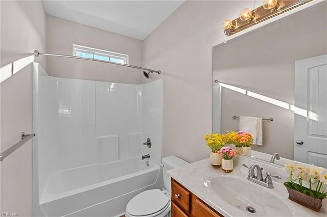 146 Moyock Landing DR, Moyock, NC 27958