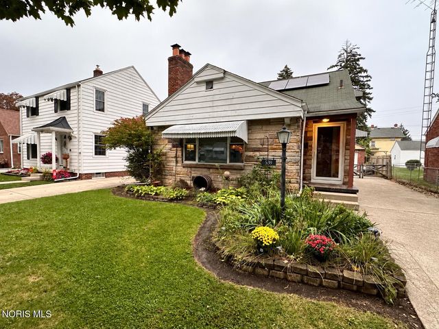 539 Ansonia Street, Oregon, OH 43616