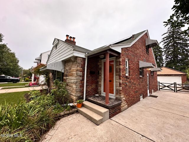 539 Ansonia Street, Oregon, OH 43616