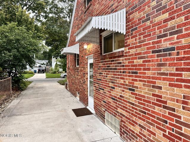 539 Ansonia Street, Oregon, OH 43616