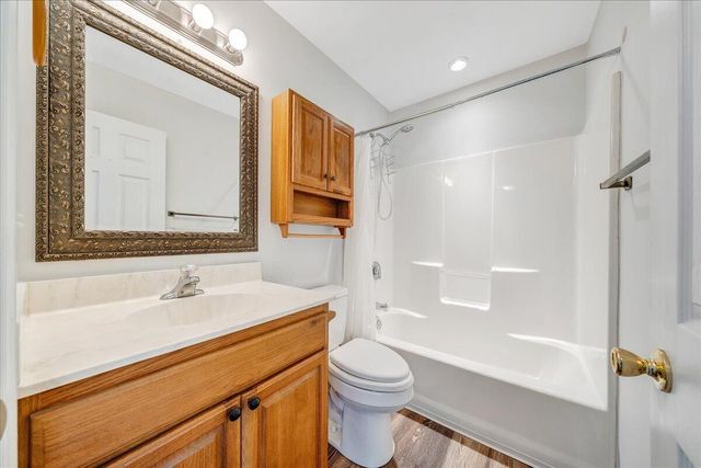 2278 Isle Of Pines DR, Moneta, VA 24121
