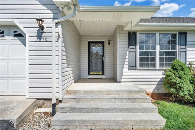 2278 Isle Of Pines DR, Moneta, VA 24121