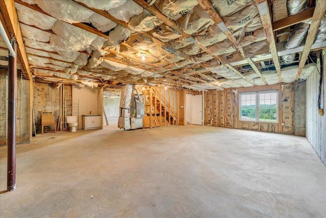 2278 Isle Of Pines DR, Moneta, VA 24121