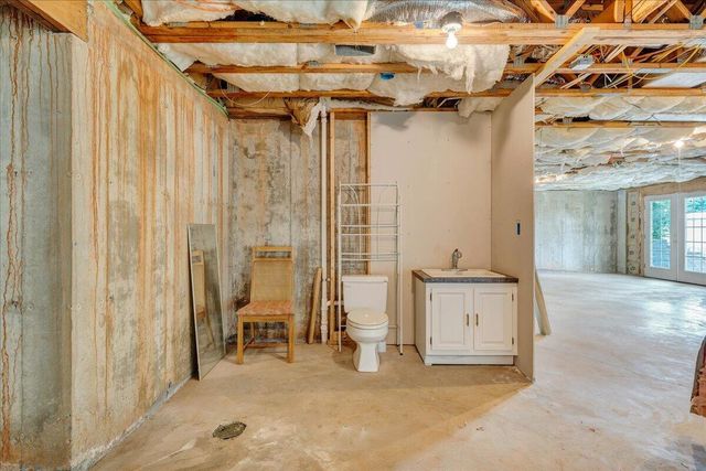 2278 Isle Of Pines DR, Moneta, VA 24121