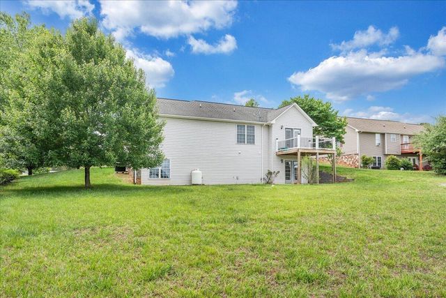 2278 Isle Of Pines DR, Moneta, VA 24121