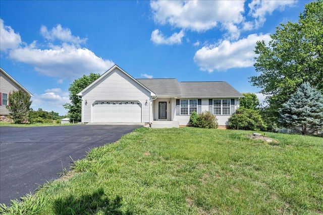2278 Isle Of Pines DR, Moneta, VA 24121