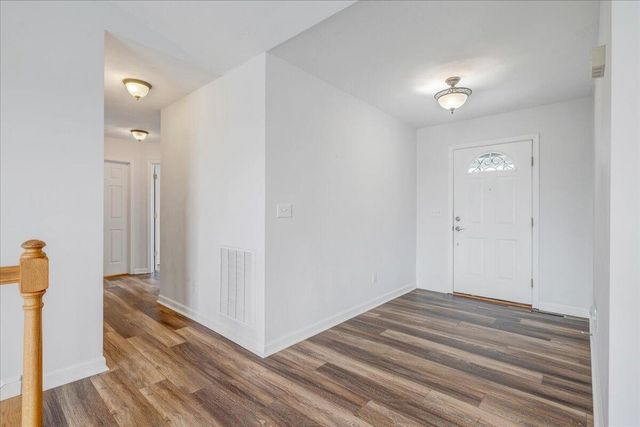 2278 Isle Of Pines DR, Moneta, VA 24121