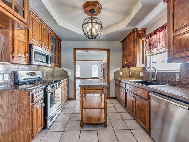 813 N Council Road S, Newcastle, OK 73065