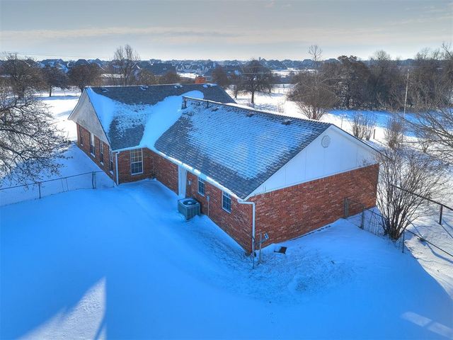 813 N Council Road S, Newcastle, OK 73065