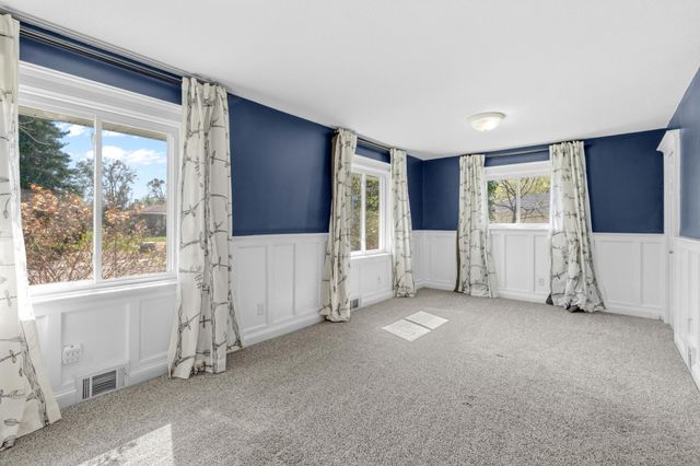 6500 Annapolis Lane N, Maple Grove, MN 55311