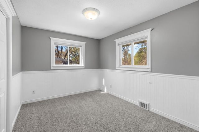 6500 Annapolis Lane N, Maple Grove, MN 55311