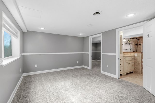 6500 Annapolis Lane N, Maple Grove, MN 55311