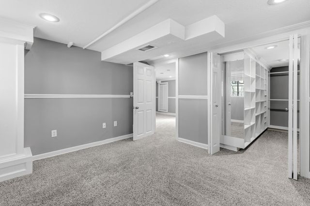 6500 Annapolis Lane N, Maple Grove, MN 55311