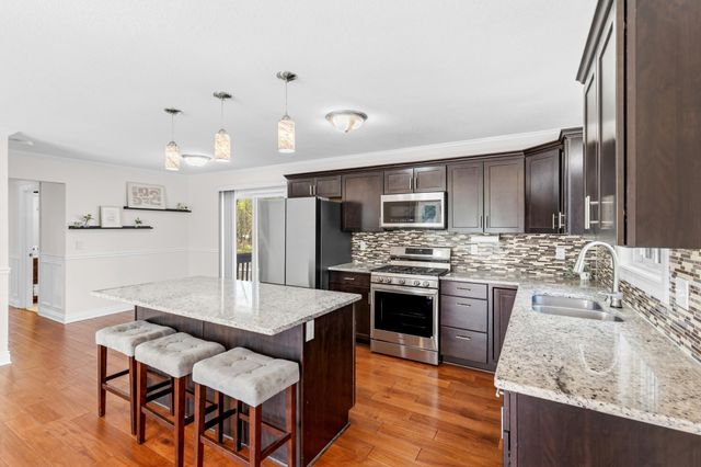 6500 Annapolis Lane N, Maple Grove, MN 55311