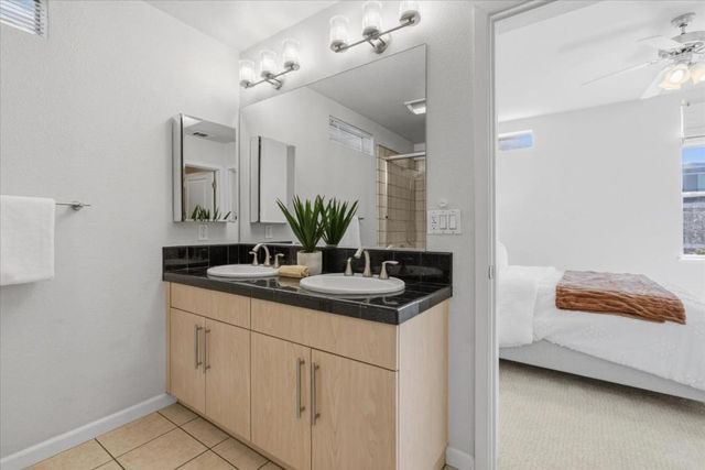 1065 Saginaw Terrace 203, Sunnyvale, CA 94089