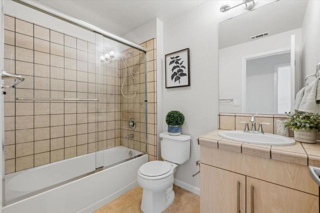 1065 Saginaw Terrace 203, Sunnyvale, CA 94089