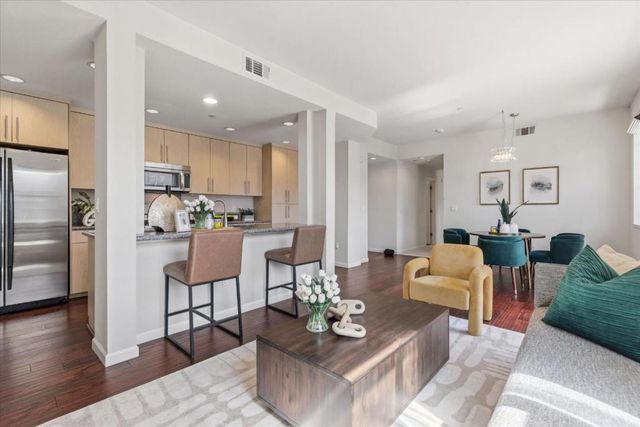 1065 Saginaw Terrace 203, Sunnyvale, CA 94089