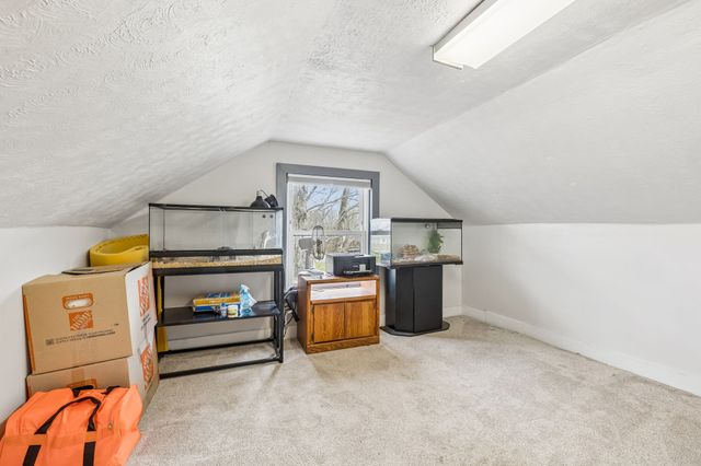 1027 Mulberry St, Burns, TN 37029