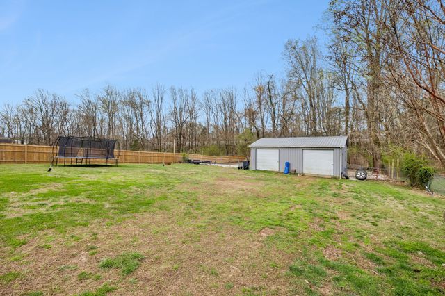 1027 Mulberry St, Burns, TN 37029