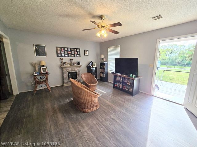 107 Ellis Loop, Pocola, OK 74902