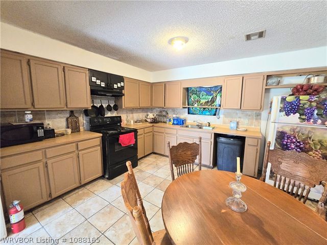 107 Ellis Loop, Pocola, OK 74902