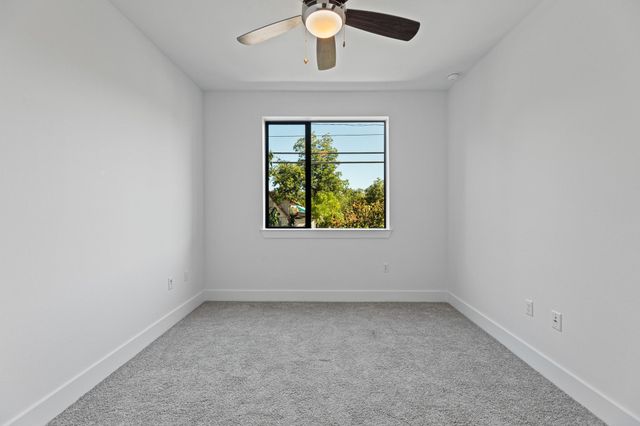 1615 E 7th ST 202, Austin, TX 78702