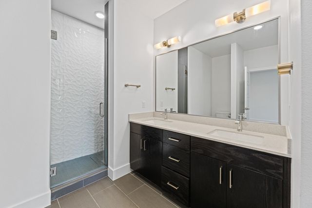 1615 E 7th ST 202, Austin, TX 78702